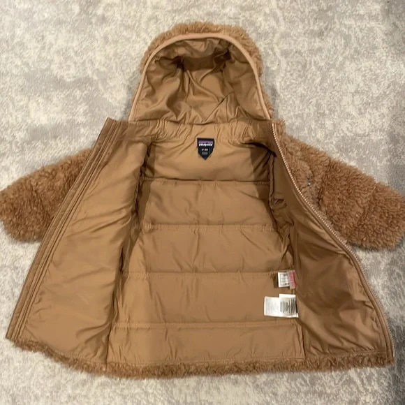 Patagonia Toddler Hi-Loft Parka - Tan - Size 12M-18M - Picture 3 of 6
